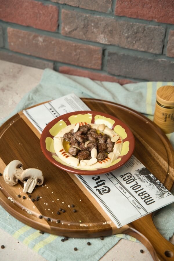 Hommus with Meat