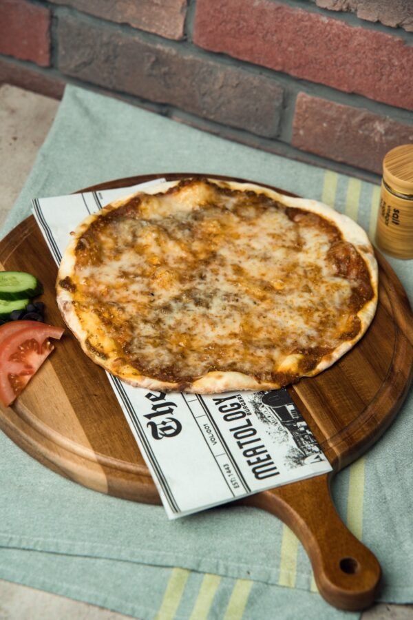 Lahem Baajin with Cheese